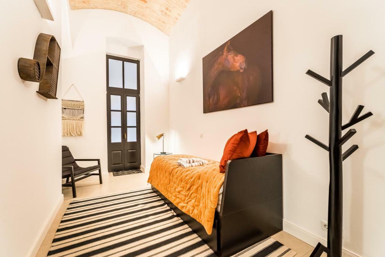Urban Stable Luxury Apartments Budapest Exterior foto