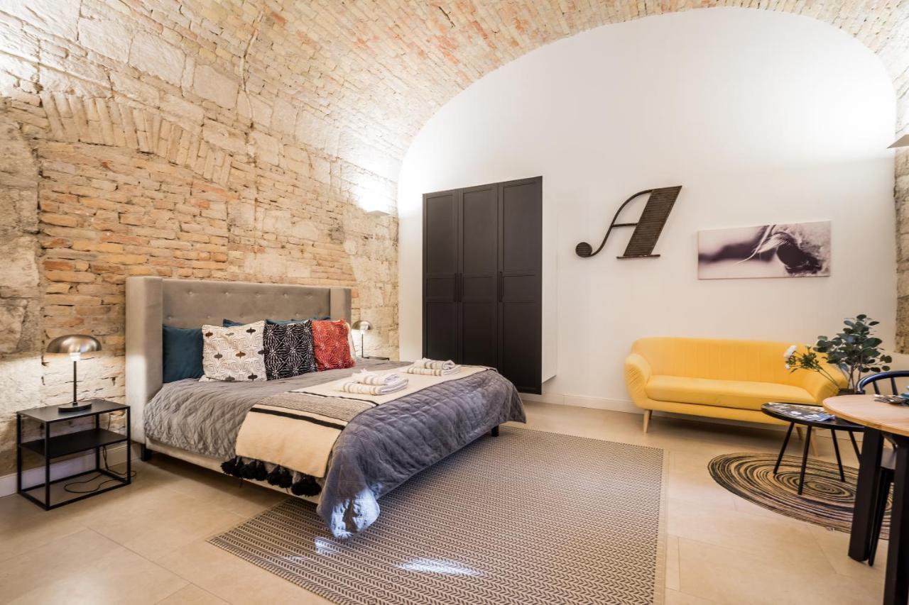 Urban Stable Luxury Apartments Budapest Exterior foto